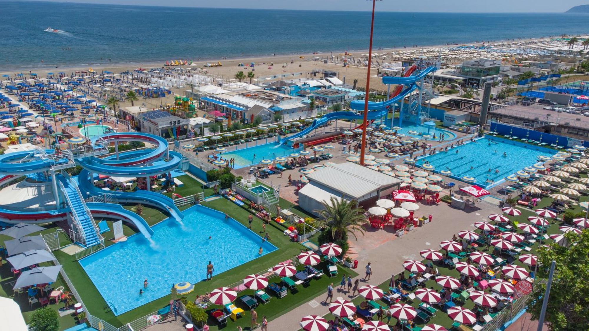 Hotel Nuova Medusa Rimini Exterior photo