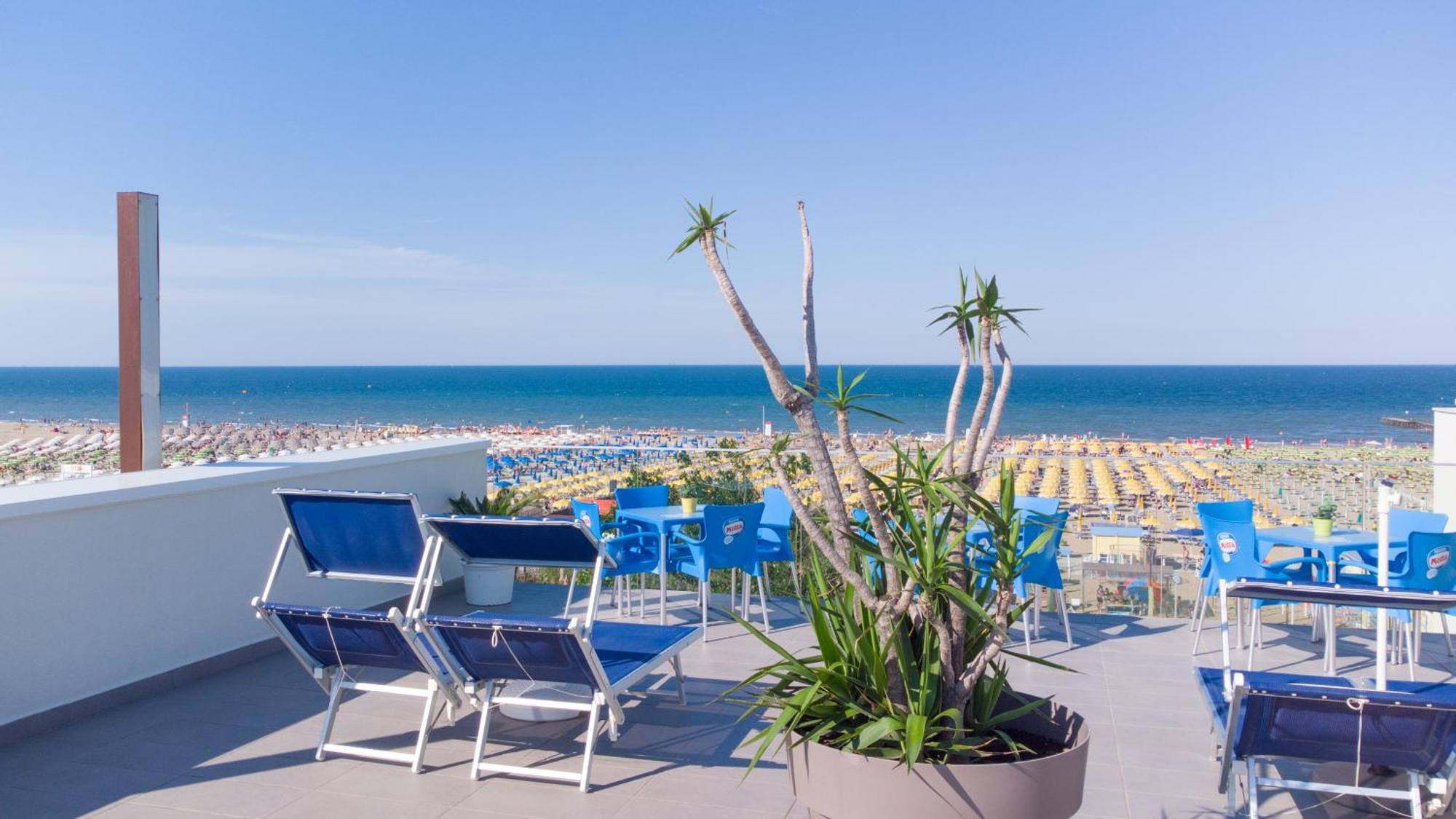 Hotel Nuova Medusa Rimini Exterior photo