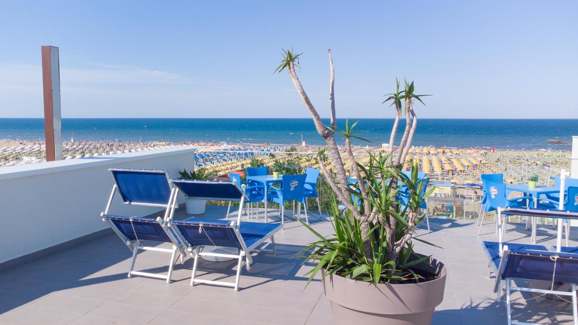Hotel Nuova Medusa Rimini Exterior photo